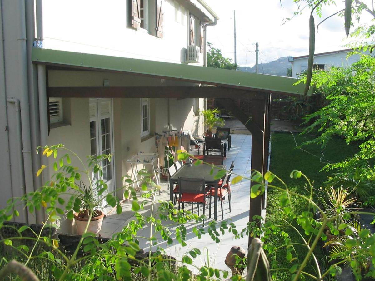 Appartement Petit Paradis à Morne la Valeur Extérieur photo