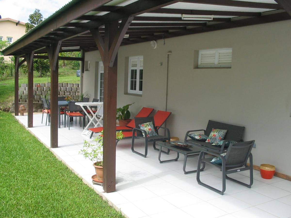 Appartement Petit Paradis à Morne la Valeur Extérieur photo